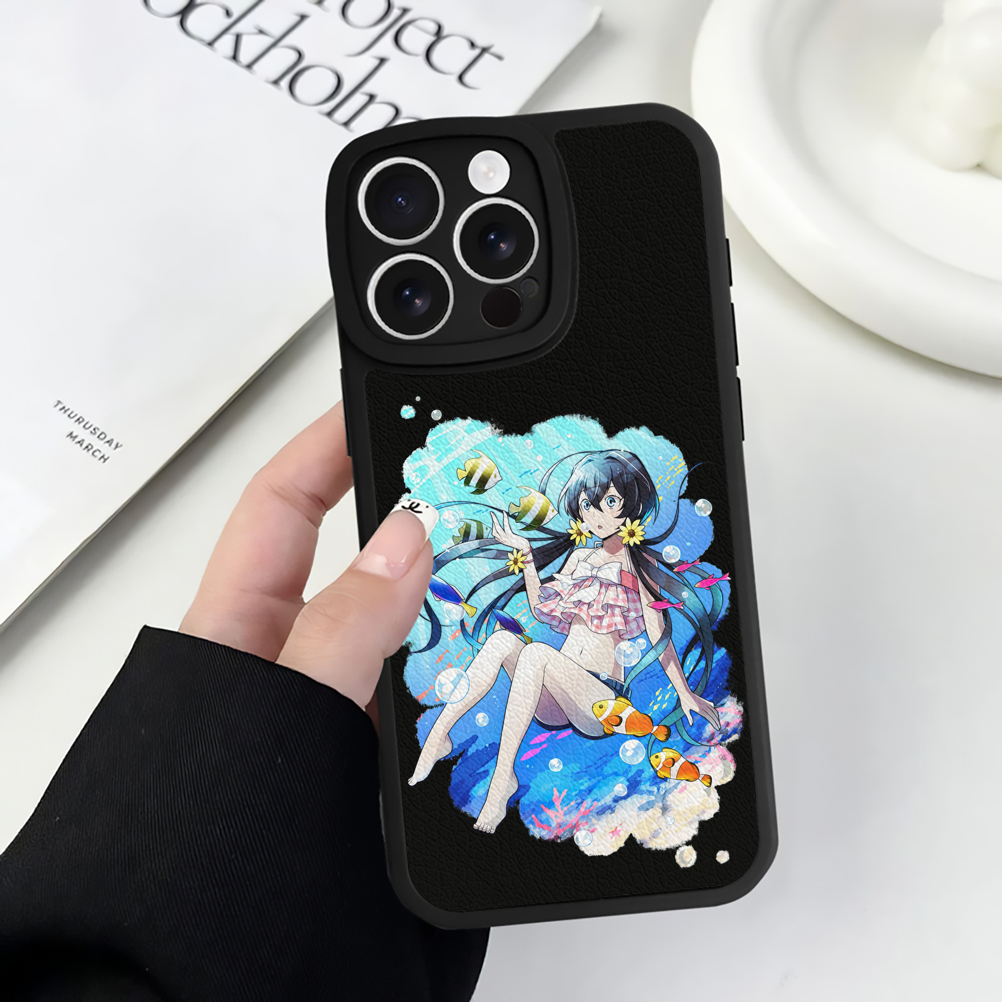 （画像用） 文豪ストレイドッグス Bungo Stray Dogs 【iPhone 16シリーズ対応】シリコンスマホケース（レザー調） 材質：シリコン